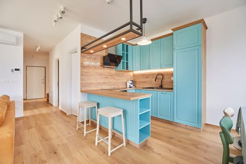 Kitchen or kitchenette, pet friendly, stove