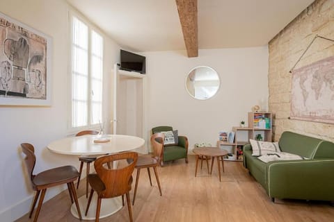 TV and multimedia, Living room, Dining area
