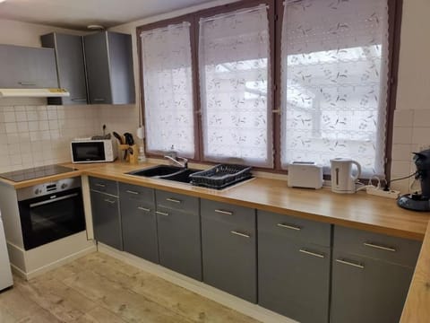 Spacieux appart 5 mins de valenciennes et garage Apartment in Valenciennes