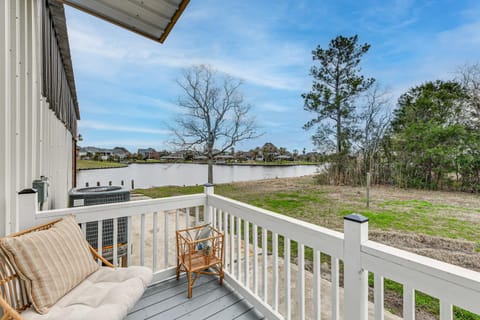Waterfront Slidell Home with Patio 3 Mi to Beach! House in Eden Isle