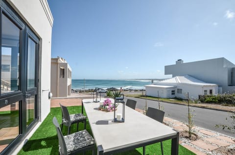 Patio, Sea view