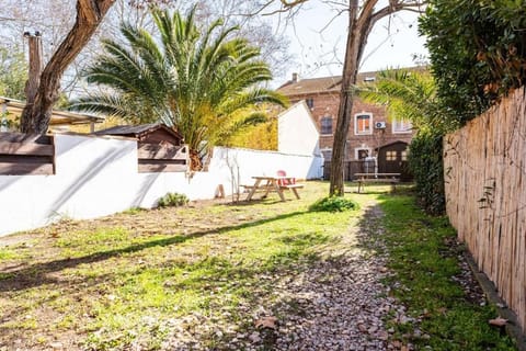 Charmant Studio au cœur des Marais Salants Apartment in Arles