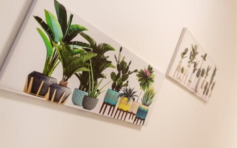 Spacious 2BR Apartment with Terrace - by HostMT Apartment in Saint Paul's Bay