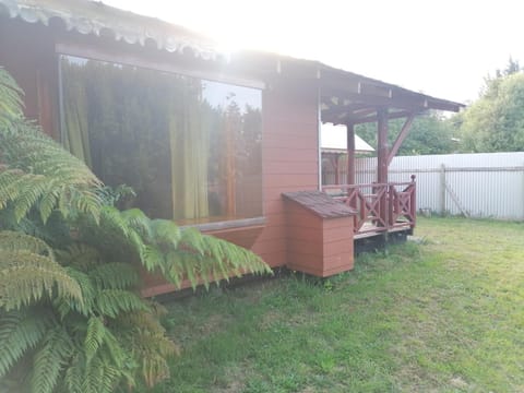 Property building, Patio, Spring, Day, Garden, Garden view