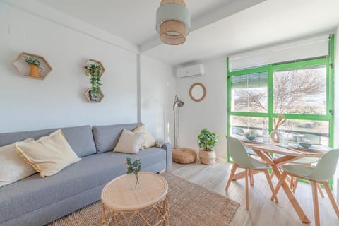 Living room, Seating area, Dining area, air conditioner