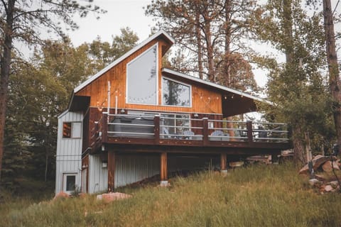 Divided Sky Cabin Cabin in North Lawrence