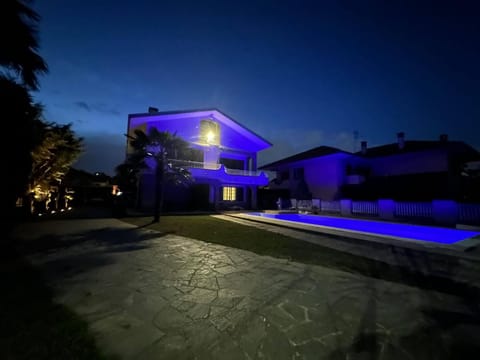 Property building, Pool view, Swimming pool