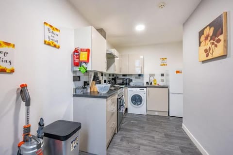 Kitchen or kitchenette, minibar, pet friendly, stove, toaster, washing machine, dryer