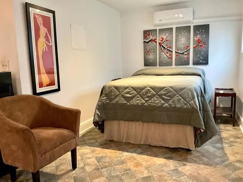 Bed, Bedroom, air conditioner