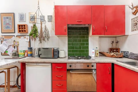 Kitchen or kitchenette, oven, stove