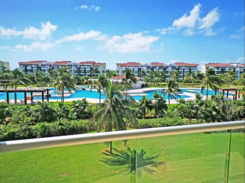 Garden view, Sea view
