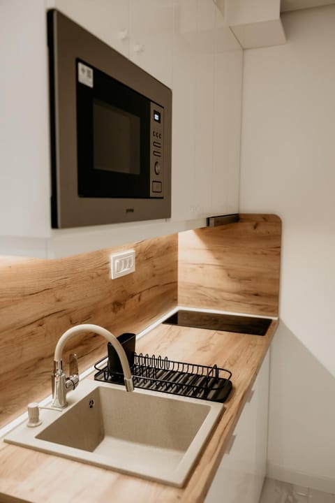minibar, stove, kitchen