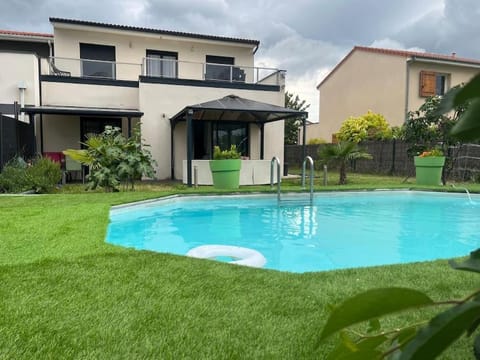 Garden, Pool view, Swimming pool