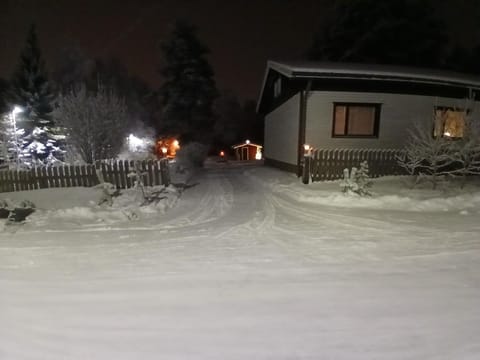 Property building, Neighbourhood