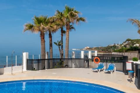 Pool view, Sea view