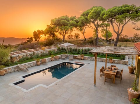 Patio, Day, Natural landscape, Garden, Mountain view, Pool view, Swimming pool, Sunset