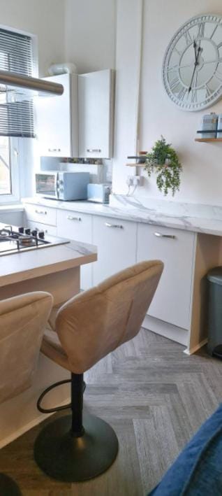 Entire 2 Bed Flat on 3rd floor near City Centre & Stadium Apartment in Cardiff