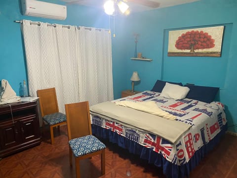 Bed, Photo of the whole room, Bedroom, air conditioner
