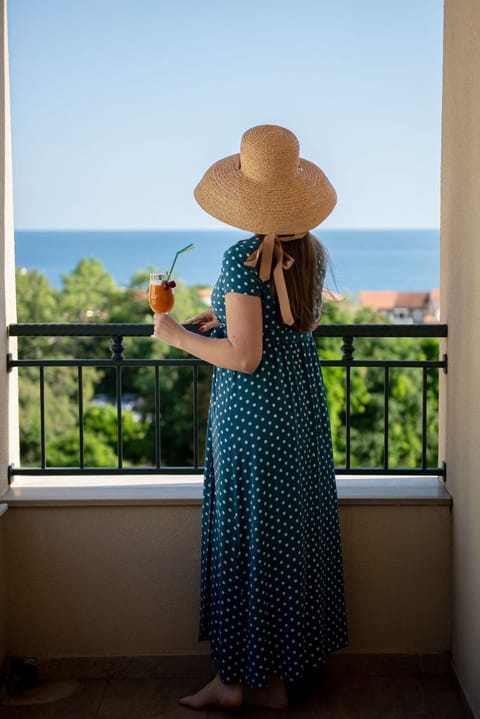 City view, Garden view, Mountain view, Sea view, Street view, Quiet street view