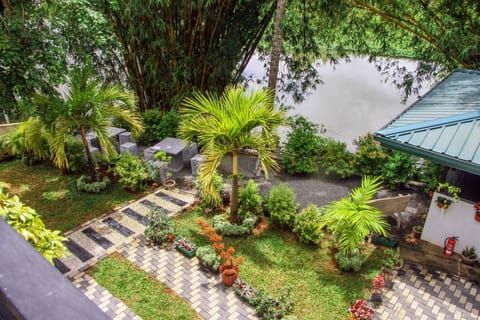 Natural landscape, Garden, Garden view, River view, Area and facilities