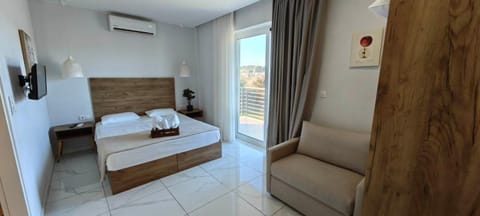 TOPAZ three Hotel in Halkidiki