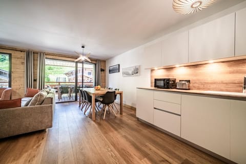 Kitchen or kitchenette, Living room, Dining area, stove