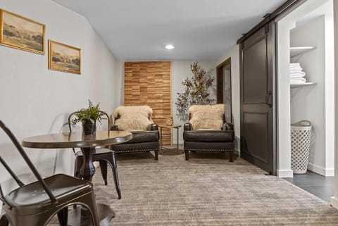 Black Forest Inn Bed & Breakfast Bed and Breakfast in West Pennington