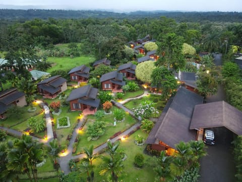 View (from property/room), On site, Landmark view, Area and facilities