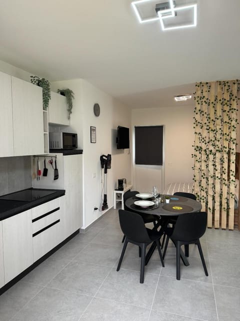 Kitchen or kitchenette, Living room, Dining area, kitchen