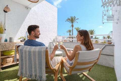 Day, People, View (from property/room), Balcony/Terrace, Living room, Guests