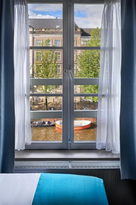 View (from property/room), View (from property/room), Lake view, Lake view, Landmark view, River view, River view