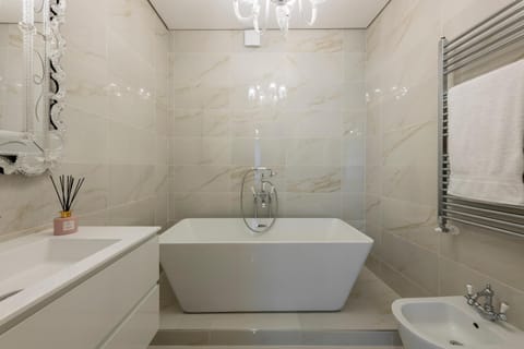 Milan Royal Suites - Centro Brera Apartment in Milan