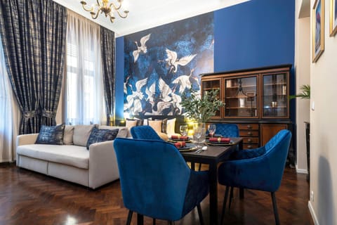 TV and multimedia, Living room, Seating area, Dining area, heating, internet, internet, air conditioner, air conditioner
