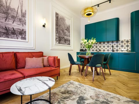 Kitchen or kitchenette, Living room, Decorative detail, furniture, stove