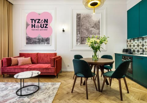 Kitchen or kitchenette, Living room, Photo of the whole room, Seating area, furniture