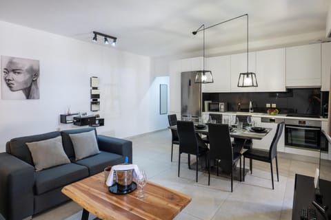 Living room, Seating area, Dining area