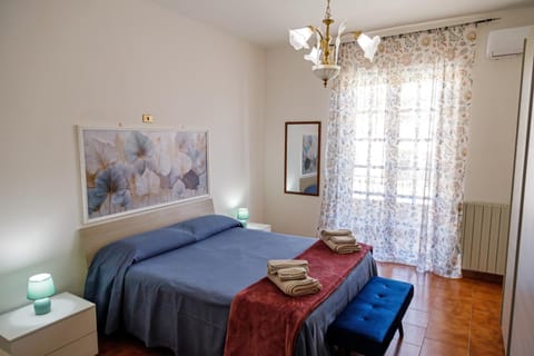 Balcony/Terrace, Bedroom, wardrobe, air conditioner