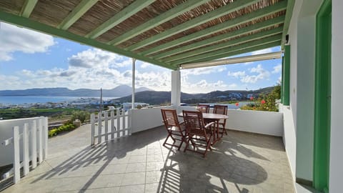 View (from property/room), Balcony/Terrace, Dining area, Mountain view, Sea view