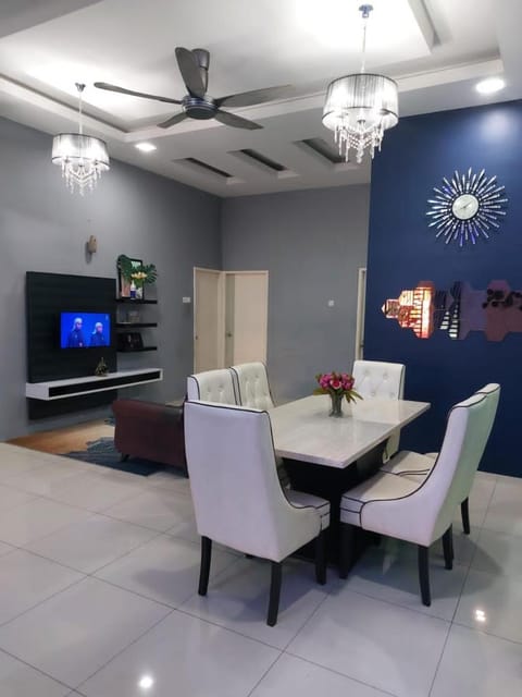TV and multimedia, Dining area