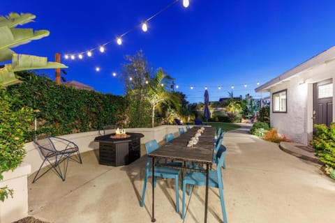 Pet Friendly Beach Bungalow, Close to Beach House in Carlsbad
