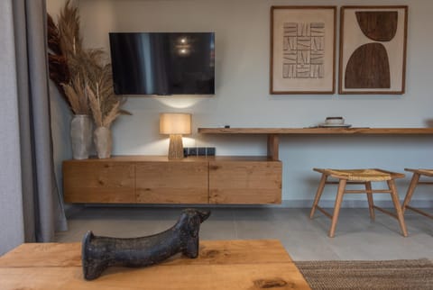 Living room, Seating area, hair dresser