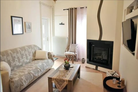 Living room, Seating area, flat iron