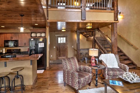 Gray Goose Lodge House in Pennington County