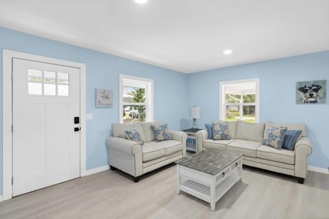 Stunning River District Residence near Beaches House in Fort Myers