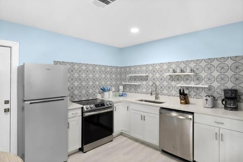 Stunning River District Residence near Beaches House in Fort Myers