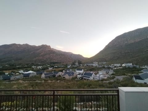 10 on Waboom, Montagu West Apartment in Western Cape