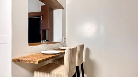 LE CHÊNE - Studio Provençal à Mougins - AC - Wifi - Parking Gratuit - Apartment in Valbonne