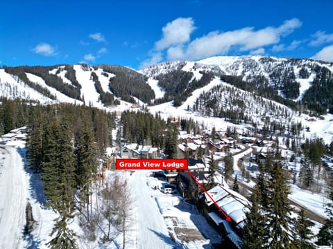 Grand View Lodge House in Whitefish