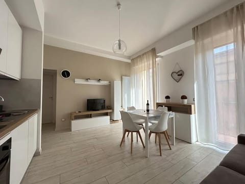 TV and multimedia, Living room, Dining area