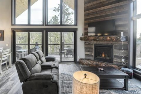 Wernski Lodge House in Lead